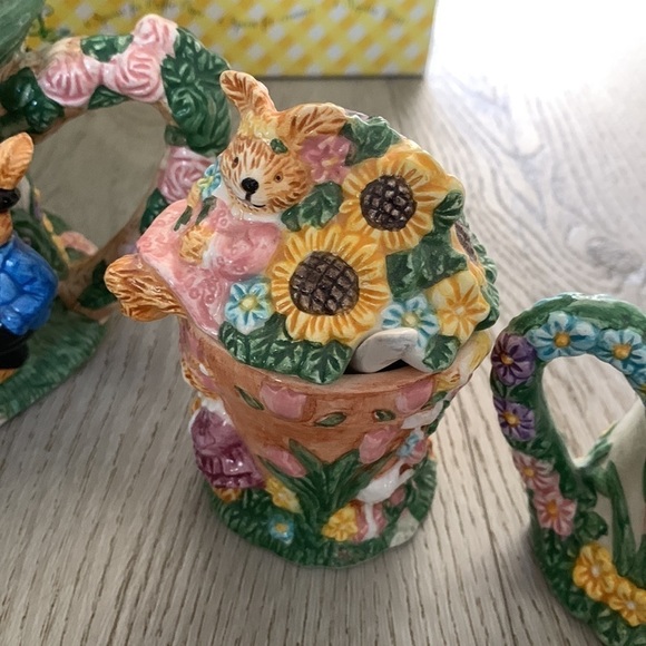 Rabbit garden party springtime tea seat 20 pieces Easter In original box - Picture 11 of 16